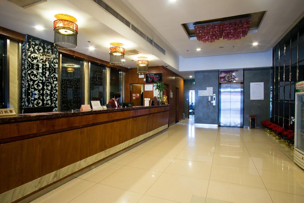 Jitai Hotel - People'S Square Branch Shanghai Exteriör bild